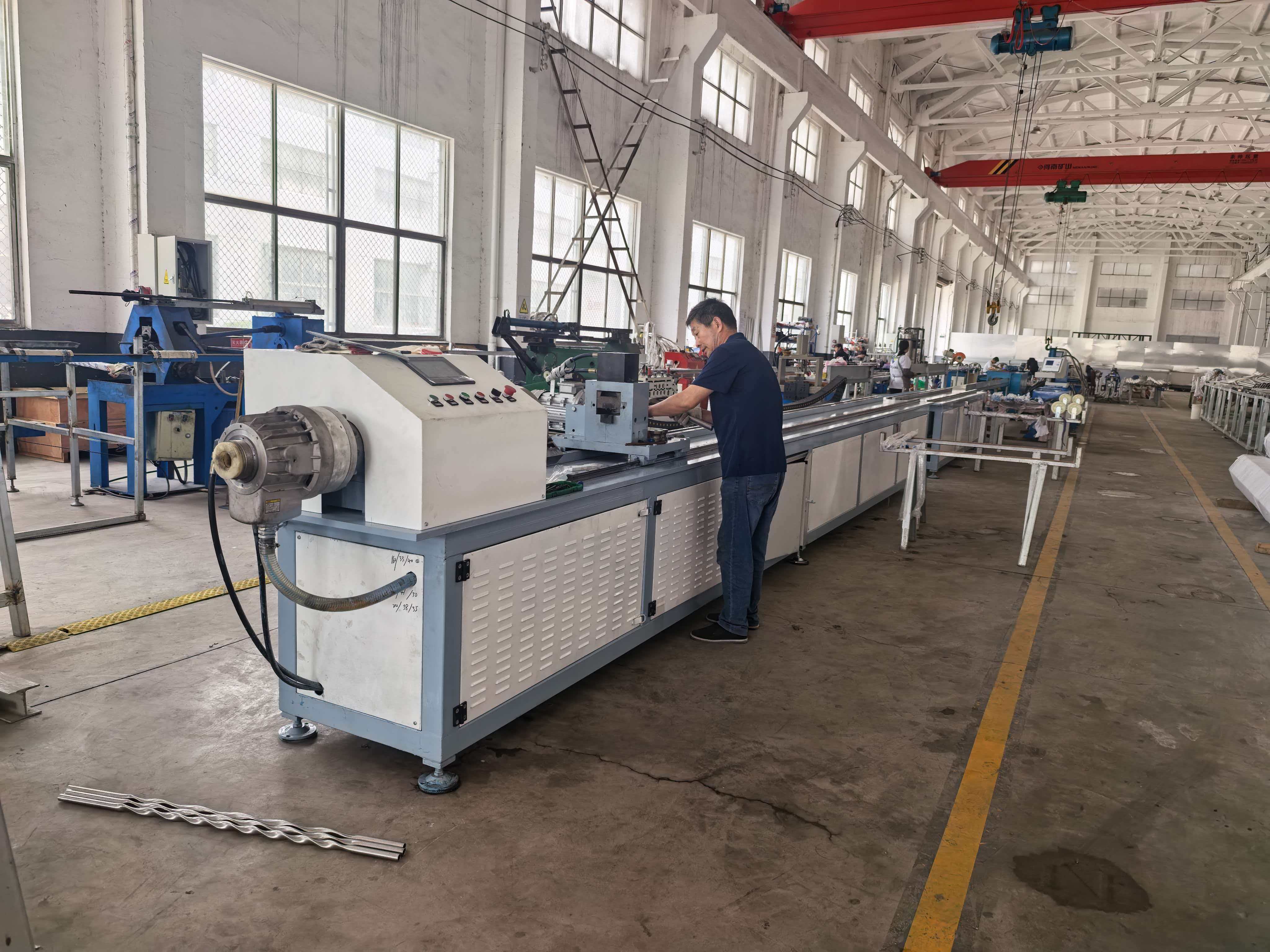 螺旋扁管机床，扭曲管成型机床